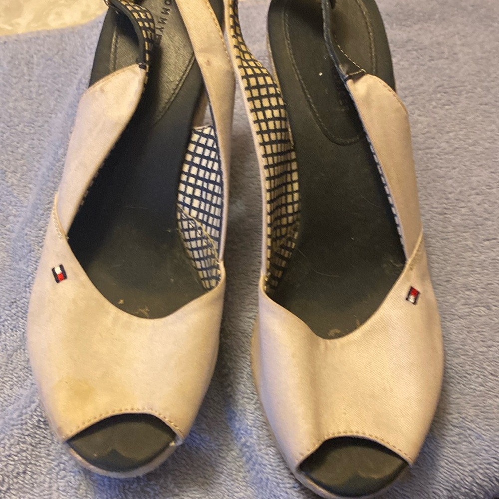Tommy Hilfiger ladies wedge shoes 7.5